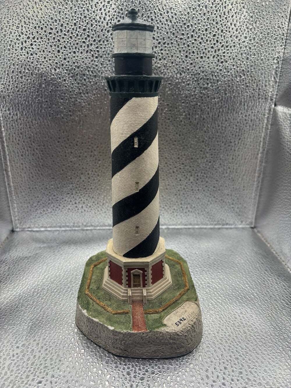Harbour Lights Cape Hatteras North Carolina #102 Lighthouse Figurine